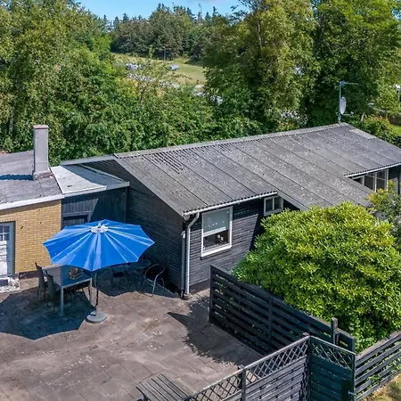 France - 5km From The Sea By Interhome